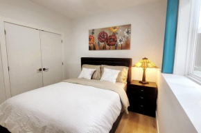 Gorgeous 2 Bedrooms Suite Private entrane with patio-Free Parking